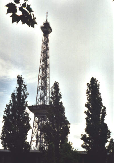 Foto vom Funkturm im Messegelände Berlin