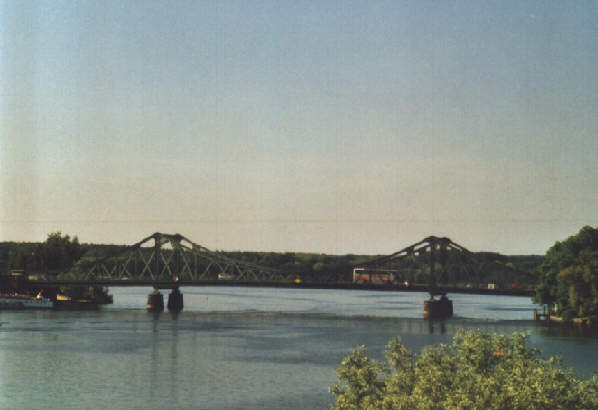 Foto der Glienicker Brücke