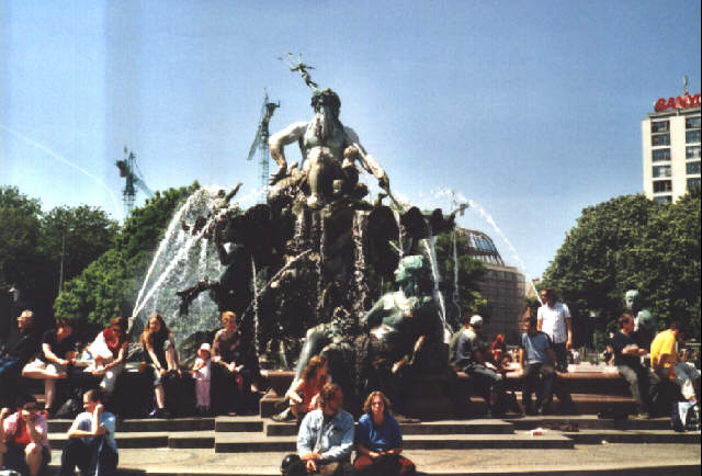 Foto vom Neptunbrunnen beim Roten Rathaus