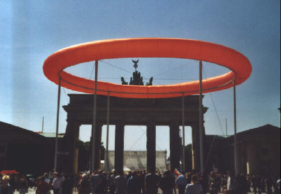 Das Symbol des Oekumenischen Kirchentages Berlin 2003