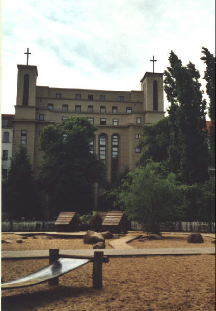 Foto von St. Camillus in Berlin-Spandau