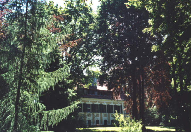 Foto vom Park um die Villa in Kladow